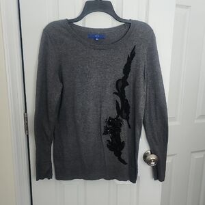 Elegant Gray Sweater with Black Design